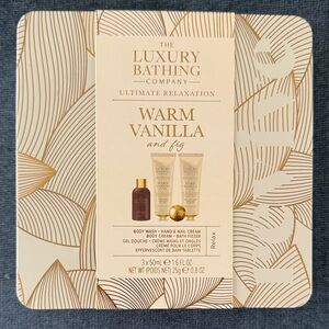 New Warm Vanilla & Fig Set In Tin Box. Hand & Body Cream, Body Wash & Bath Fizz
